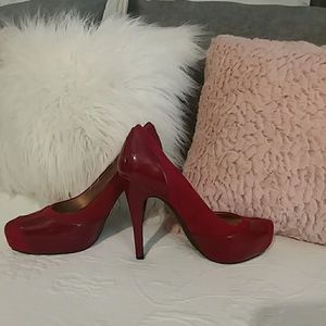 BCBGeneration Red Pumps